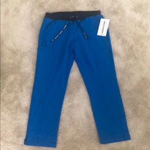 Women’s scrub pants. Skechers by Barco.